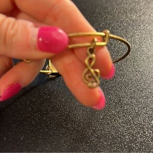 Alex & ani treble clef bracelet 🎼